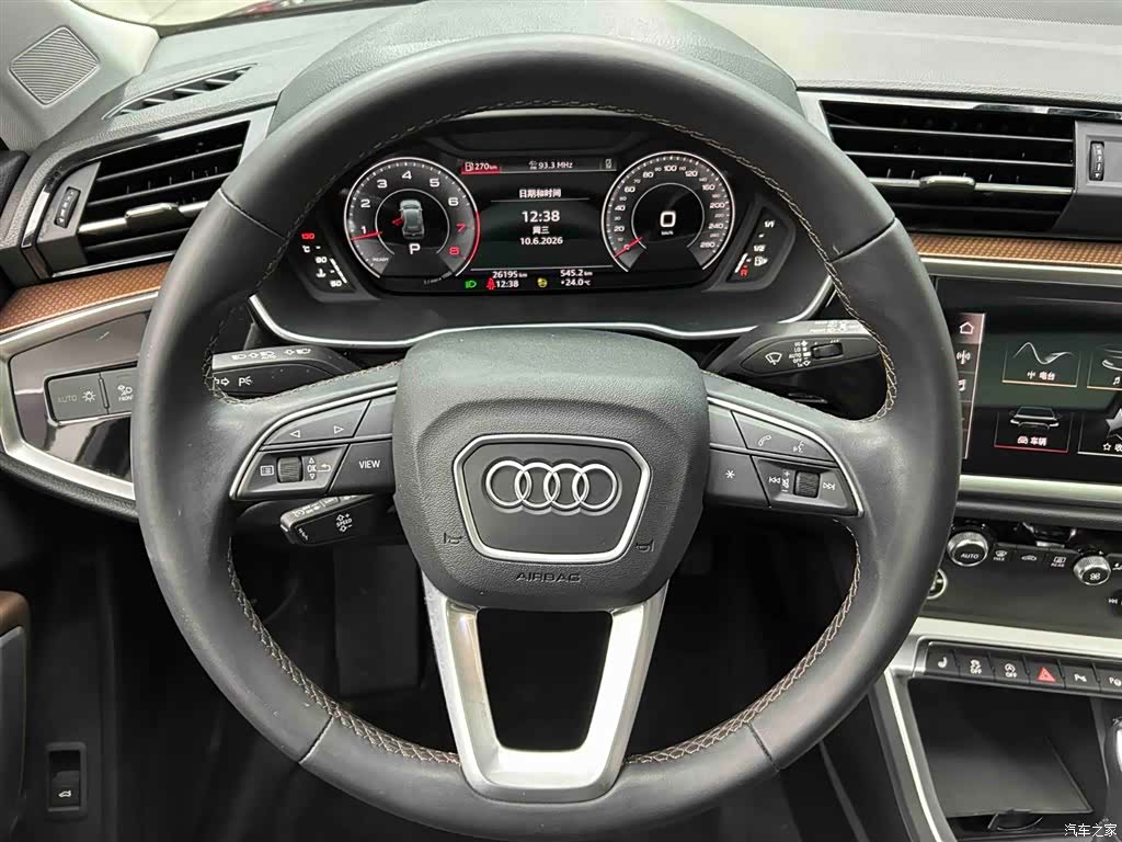 Audi Q3, 2022 3