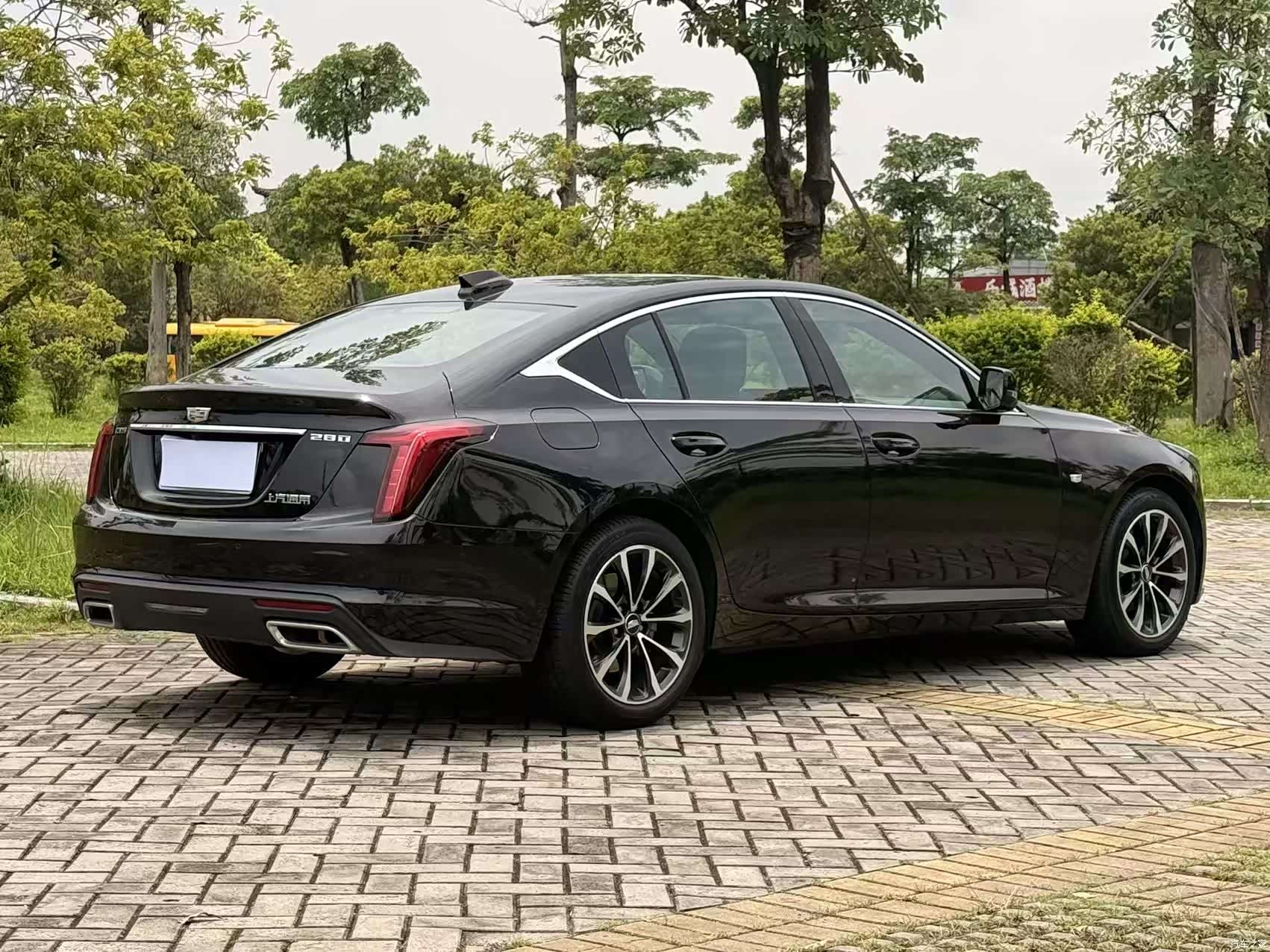 Cadillac CT5, 2026 все фото