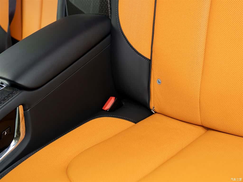Rolls-Royce Cullinan, 2022 16
