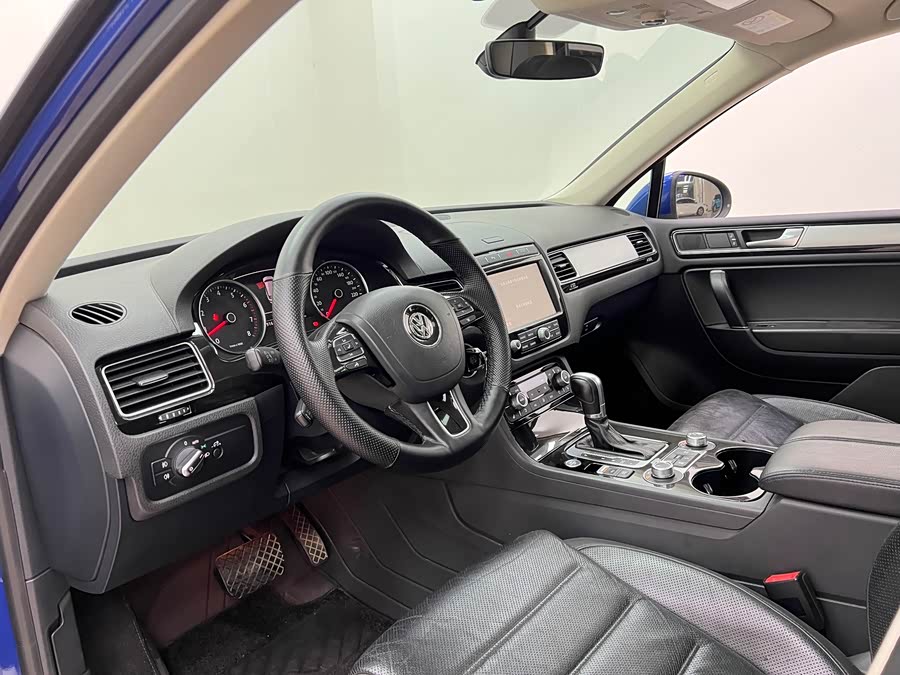 Volkswagen Touareg 2017, фото 4
