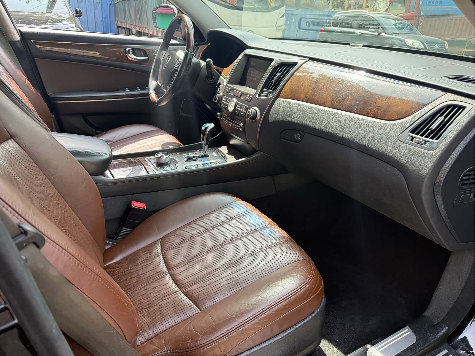 Hyundai 3.8, 2011 23