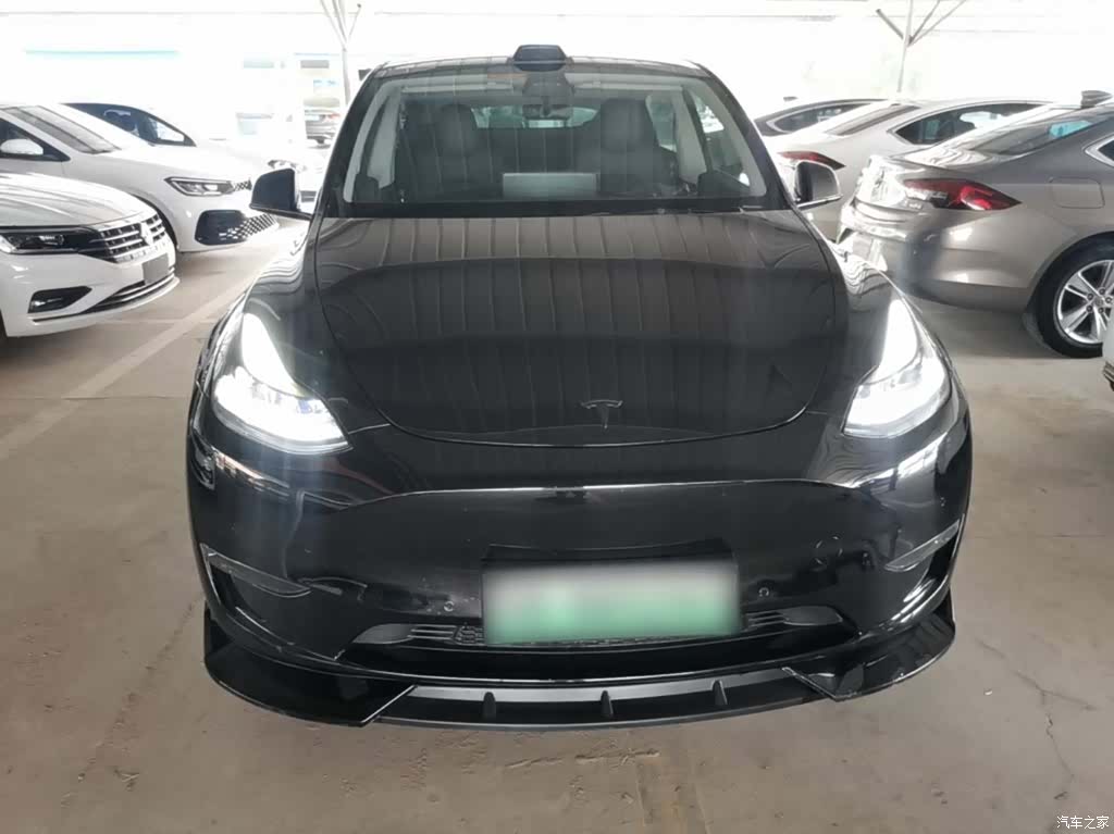 Tesla Model Y, 2021 3