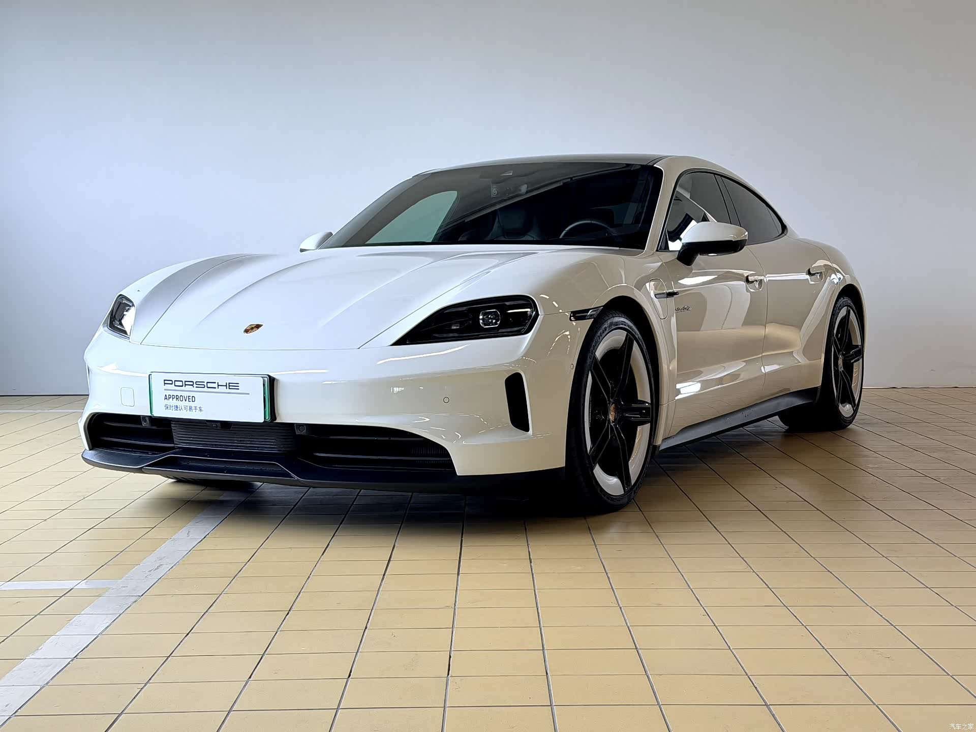 Porsche Taycan, 2025 1