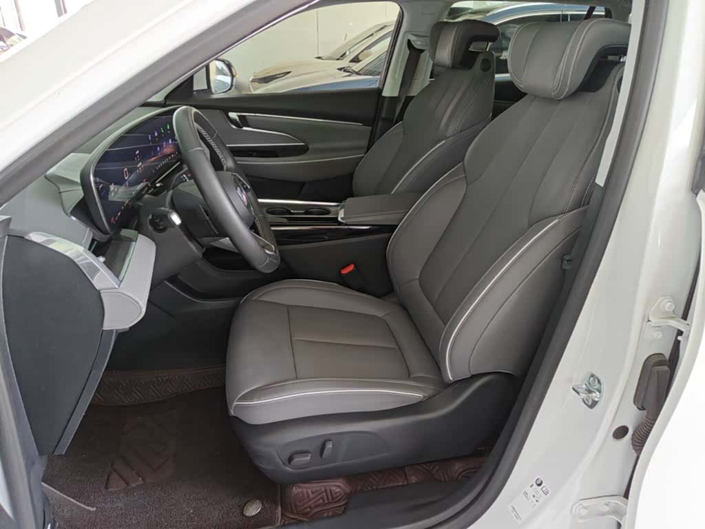 Buick E5, 2025 15