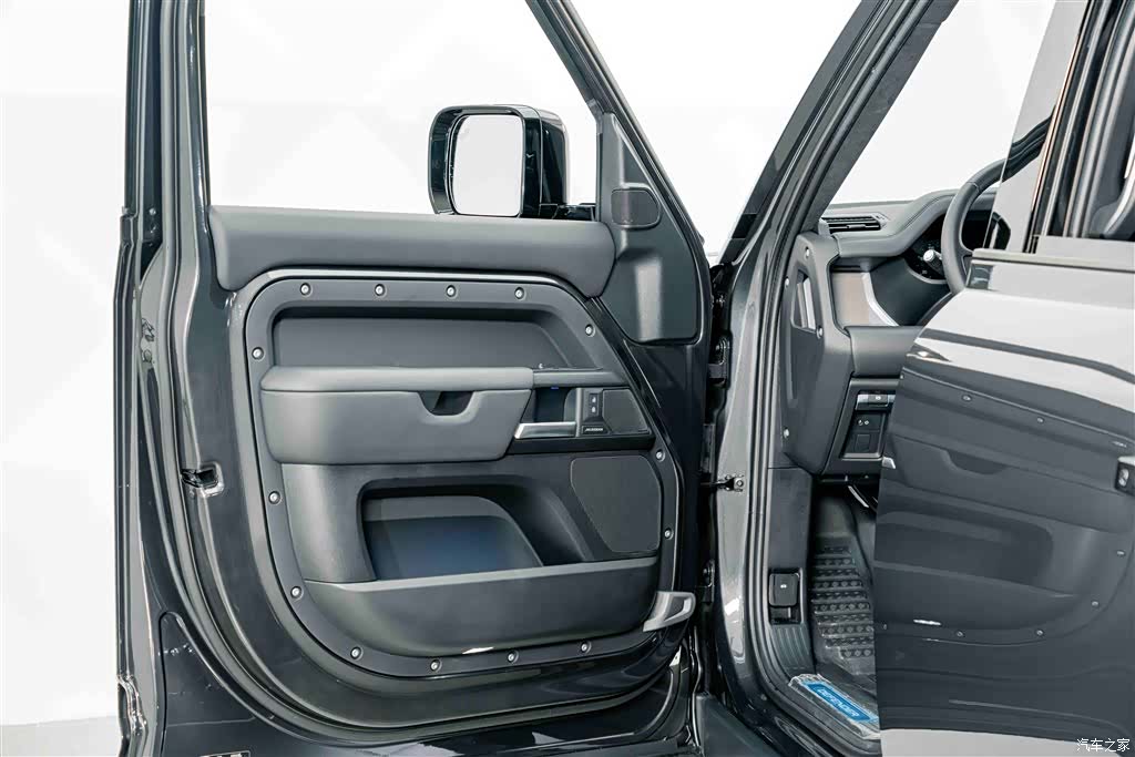 Land Rover Defender, 2025 20