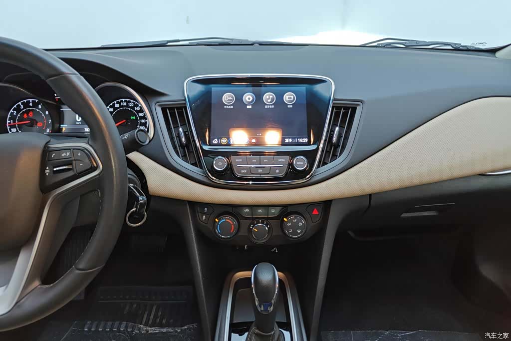 Chevrolet 320, 2022 13