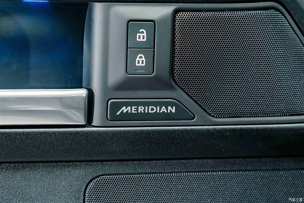 Land Rover Defender, 2025 21
