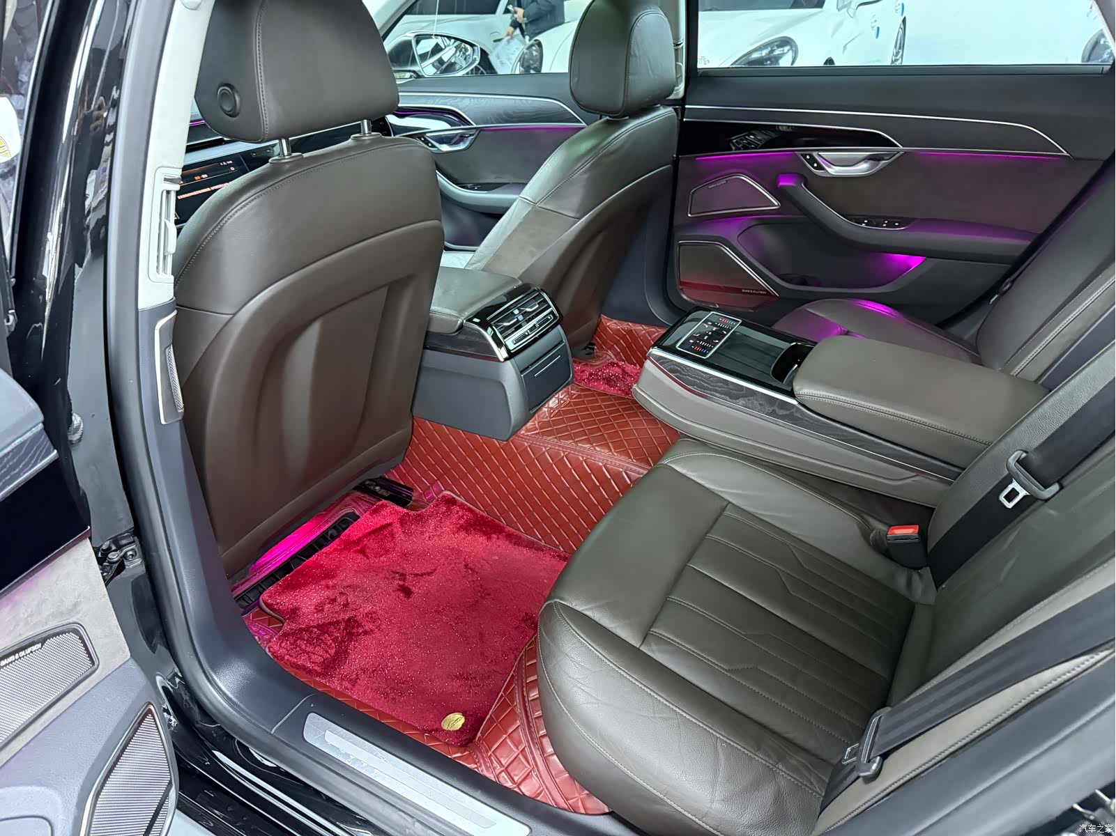 Audi A8L, 2020 6