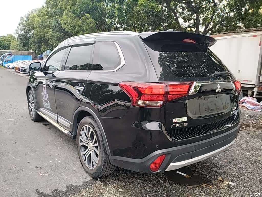 Mitsubishi Outlander, 2018 все фото