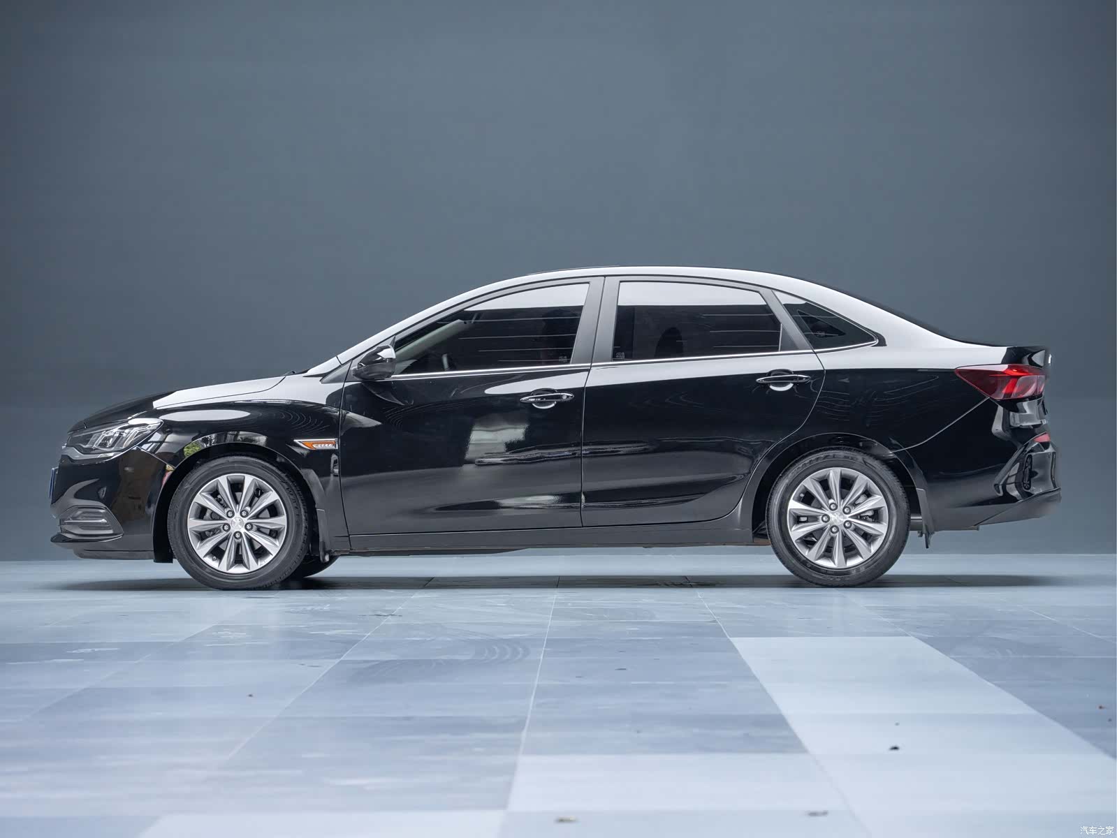 Chevrolet 320, 2022 6
