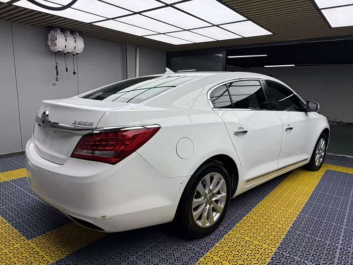 Buick LaCrosse 2013 2.4L SIDI jing ying Комфорт