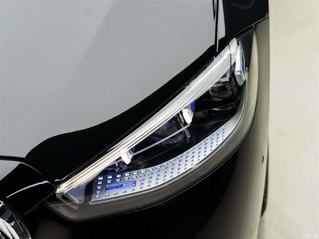 Maybach S-Class, 2026 4