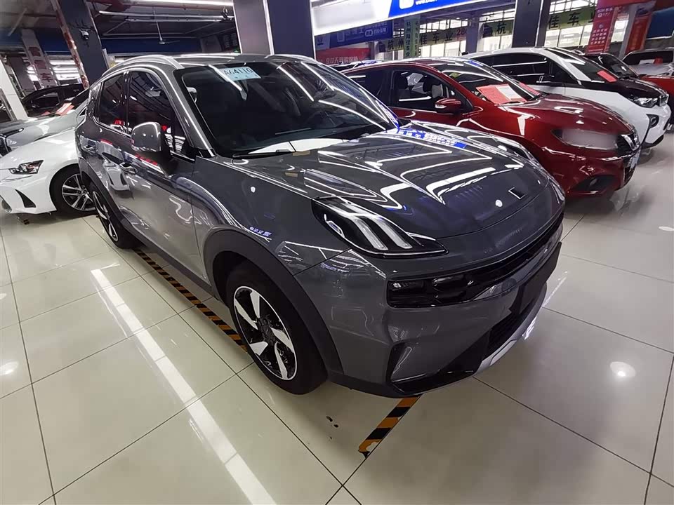 Lynk & Co 06 EM-P