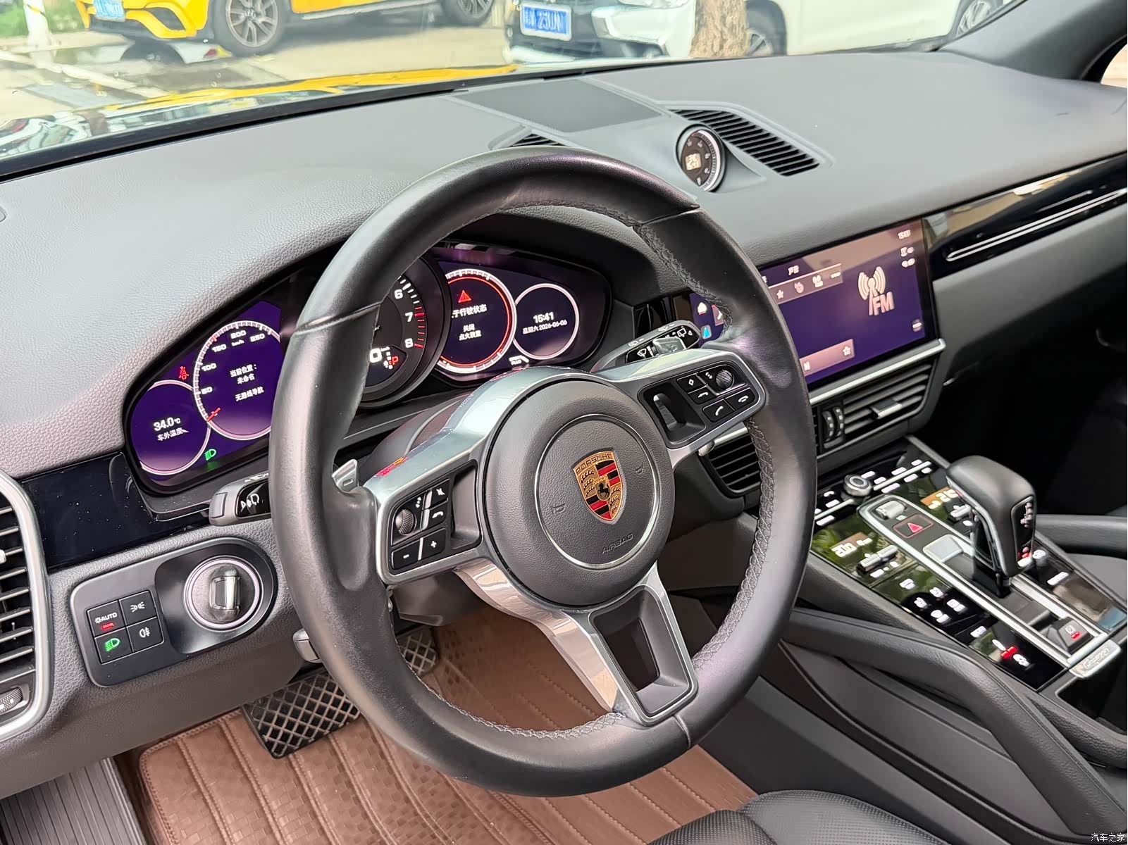 Porsche Cayenne, 2023 10