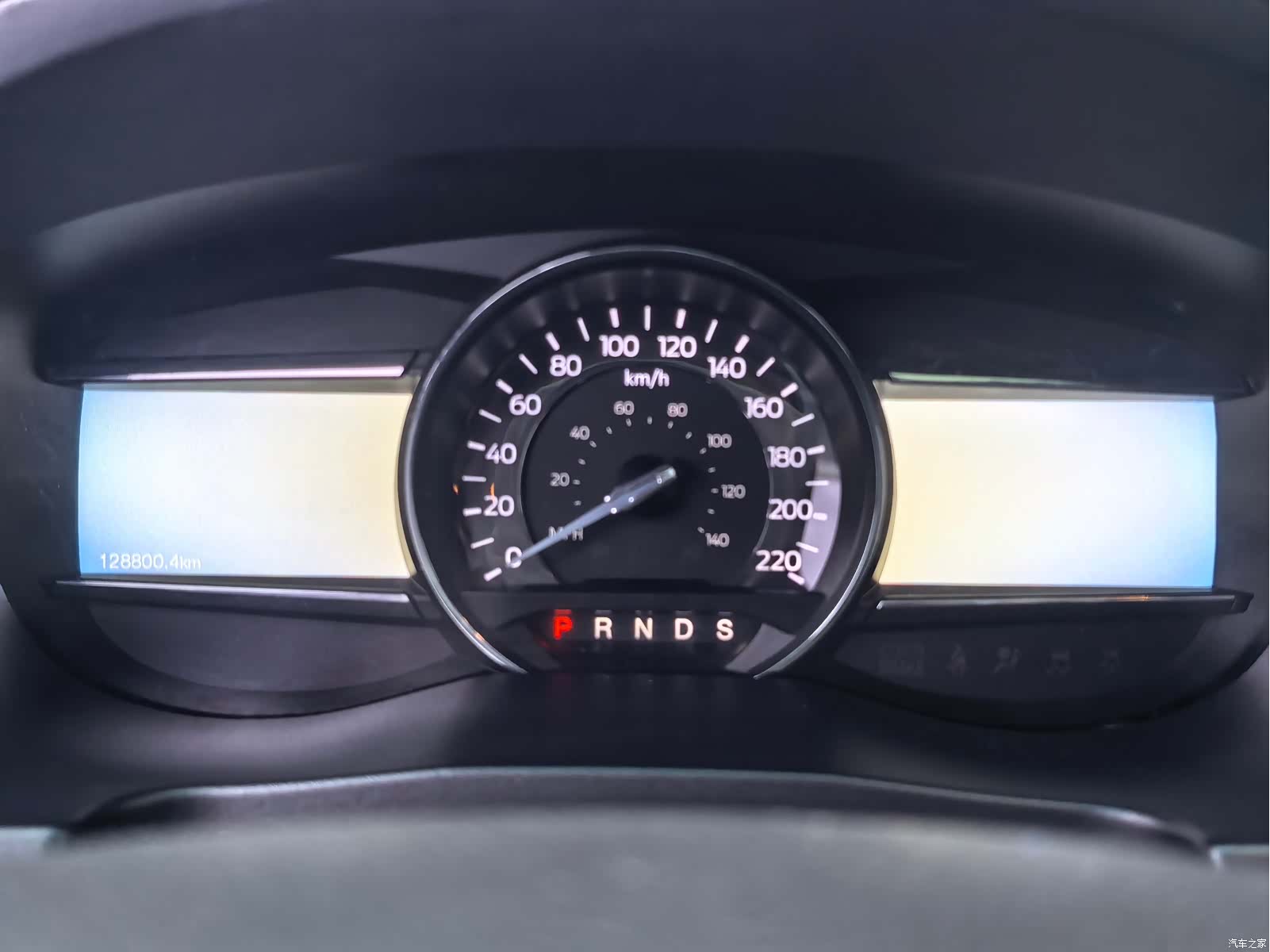 Ford Explorer, 2016 19