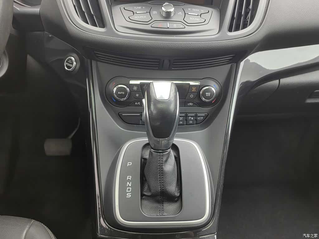 Ford Kuga, 2013 13