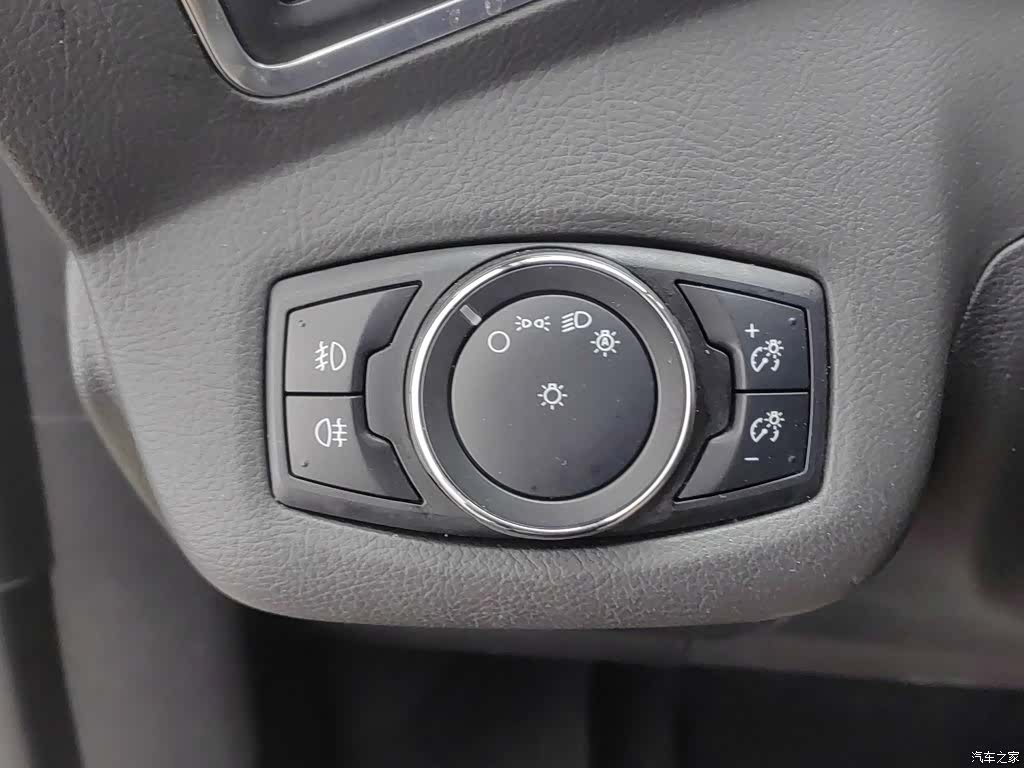 Ford Kuga, 2013 21