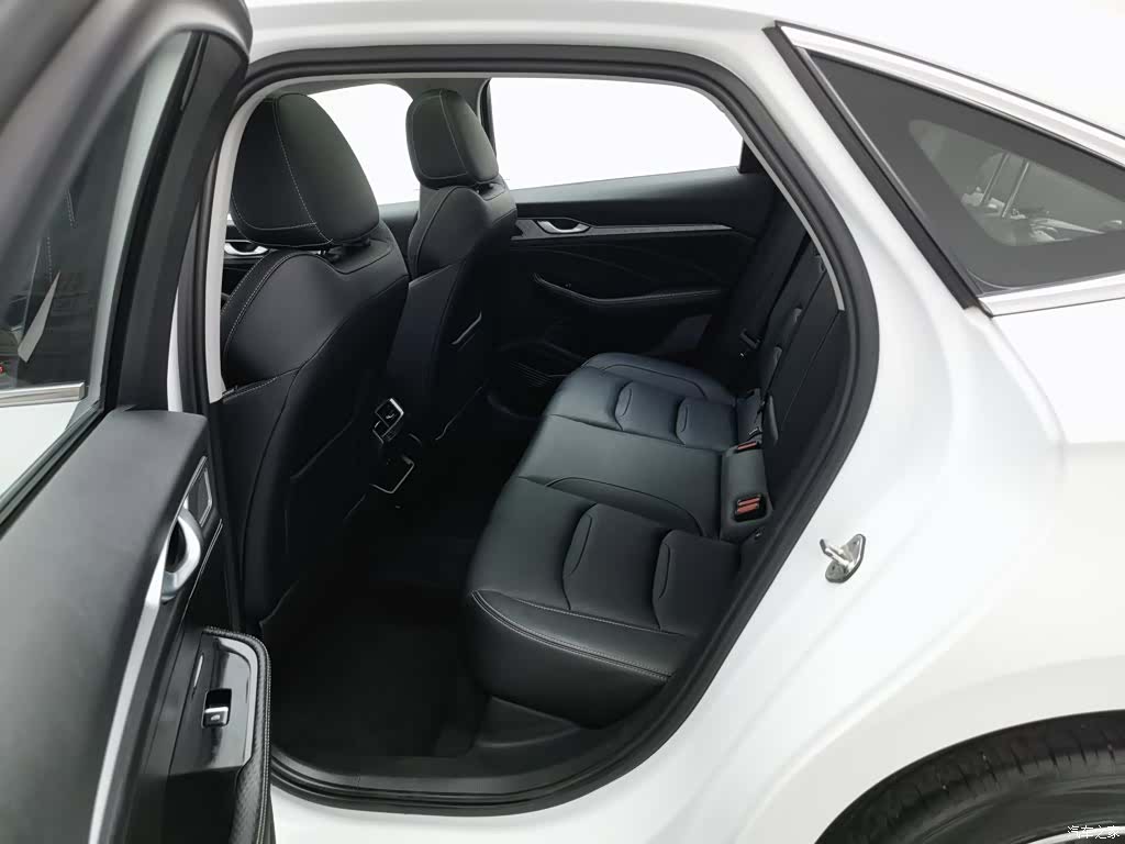 Geely Preface, 2023 15