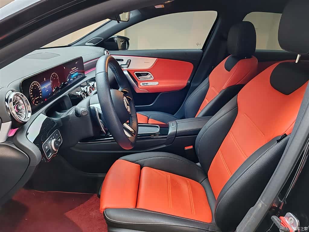 Mercedes-Benz A-Class, 2025 12