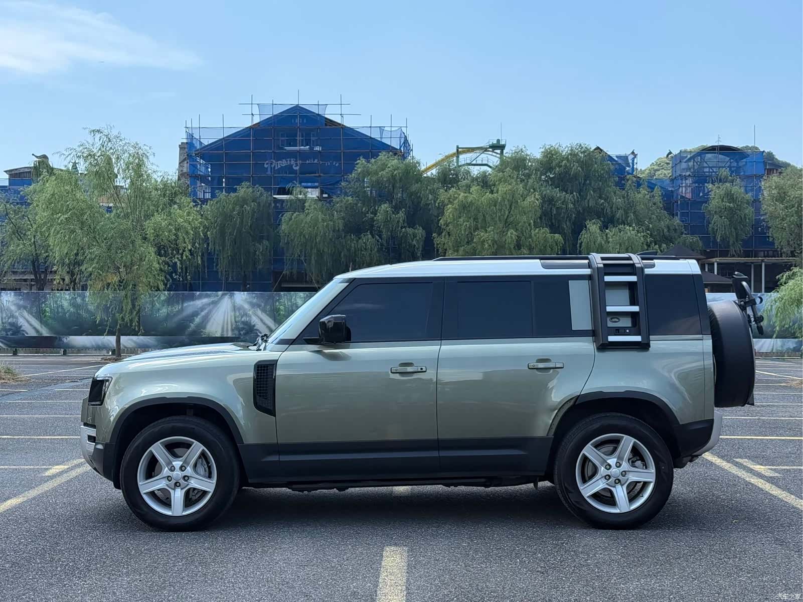 Land Rover Defender, 2020 4