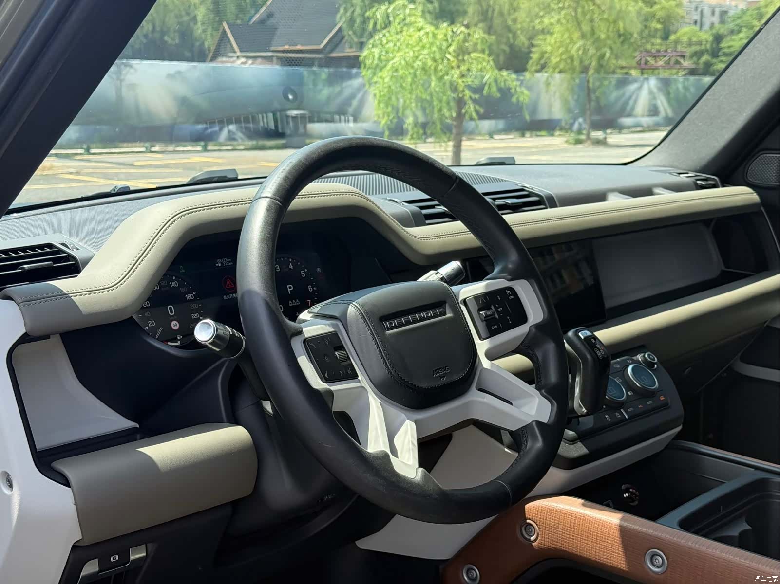 Land Rover Defender, 2020 9