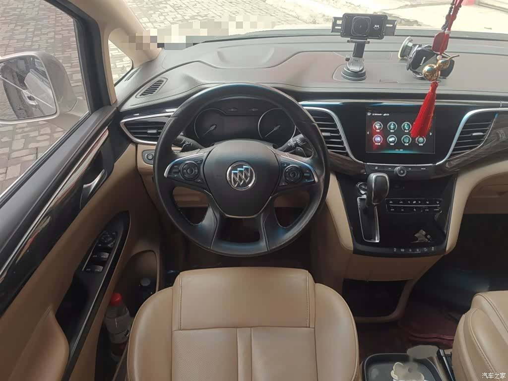 Buick GL8, 2019 3