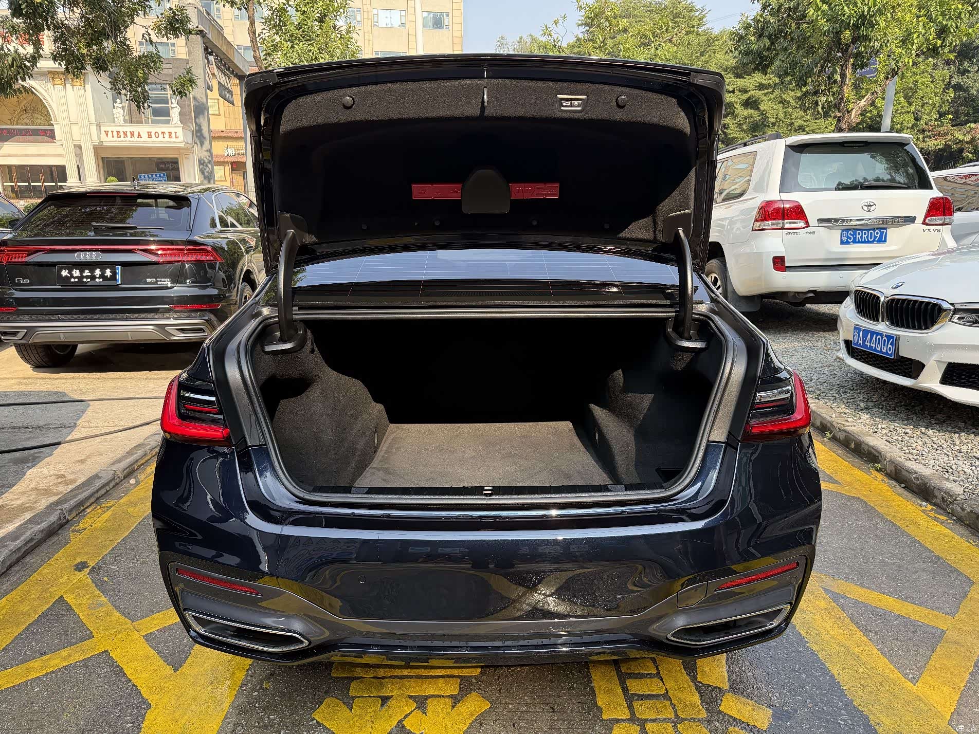 BMW 7 Series, 2021 19