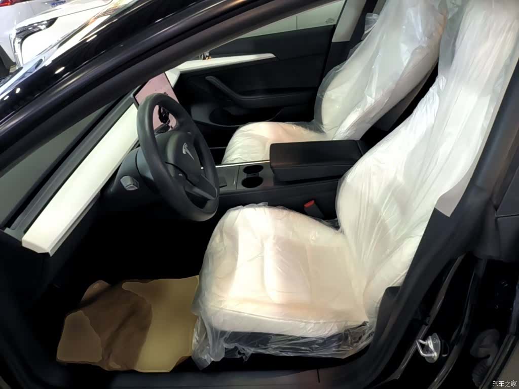 Tesla Model 3, 2023 15