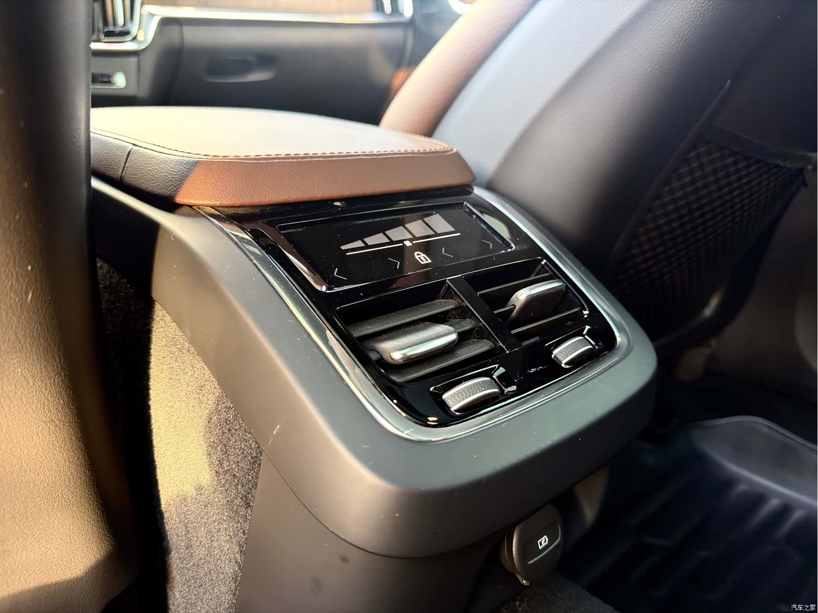 Volvo V90, 2023 14