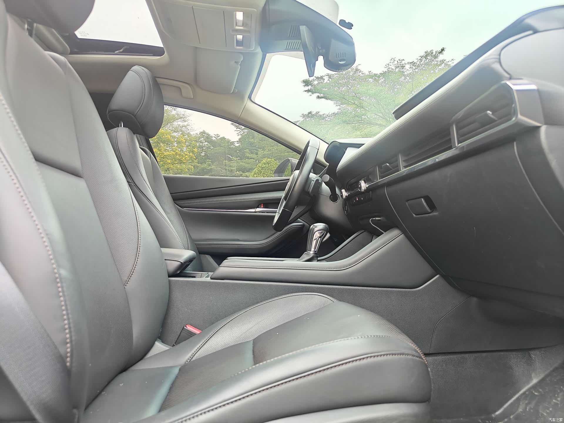 Mazda Mazda3, 2022 13