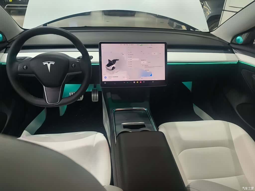 Tesla Model 3, 2022 10