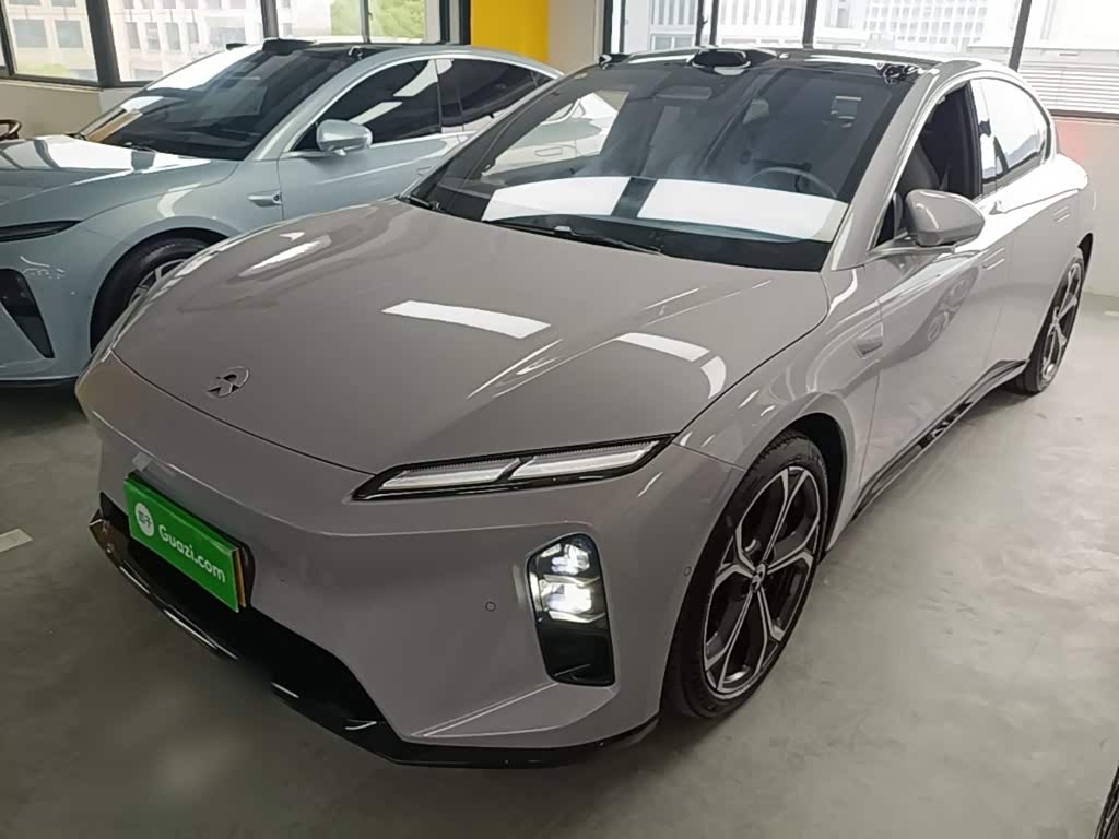 NIO ET5
