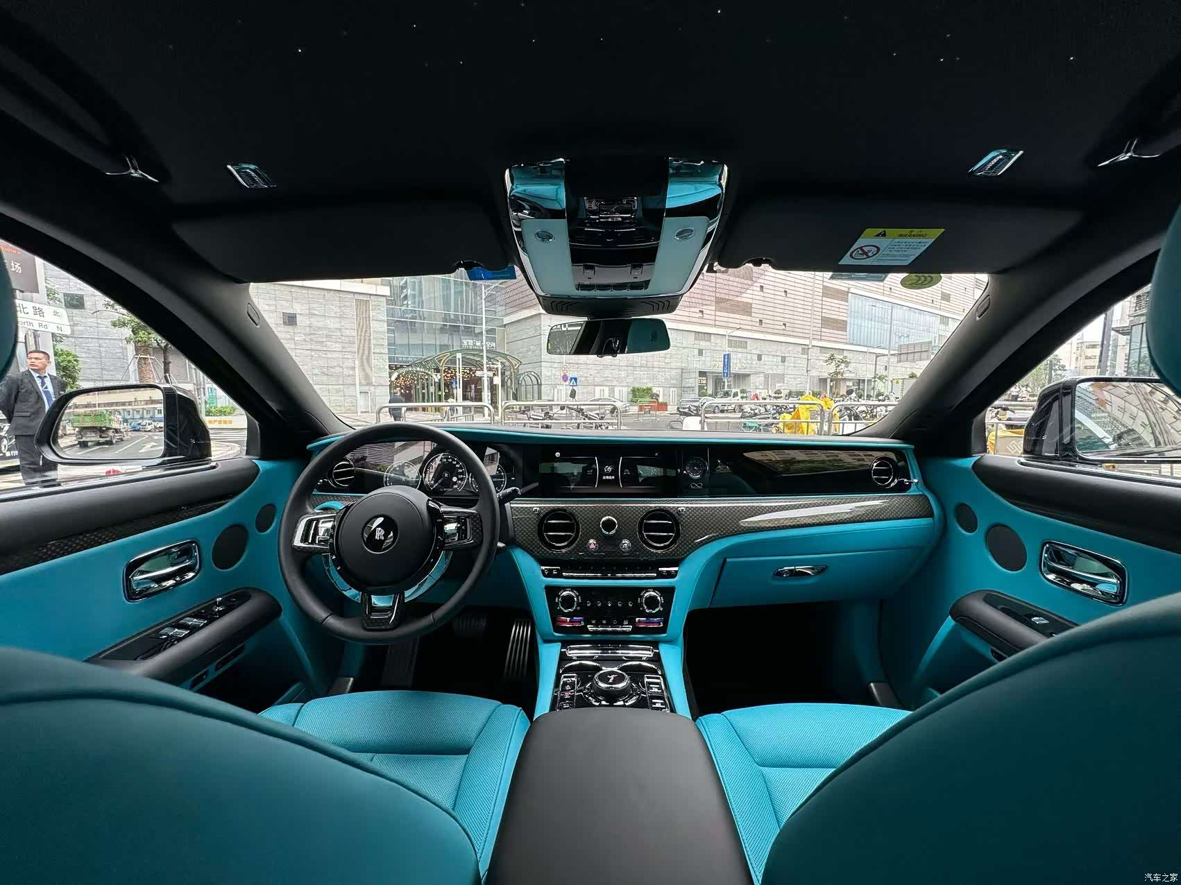 Rolls-Royce Ghost, 2023 все фото