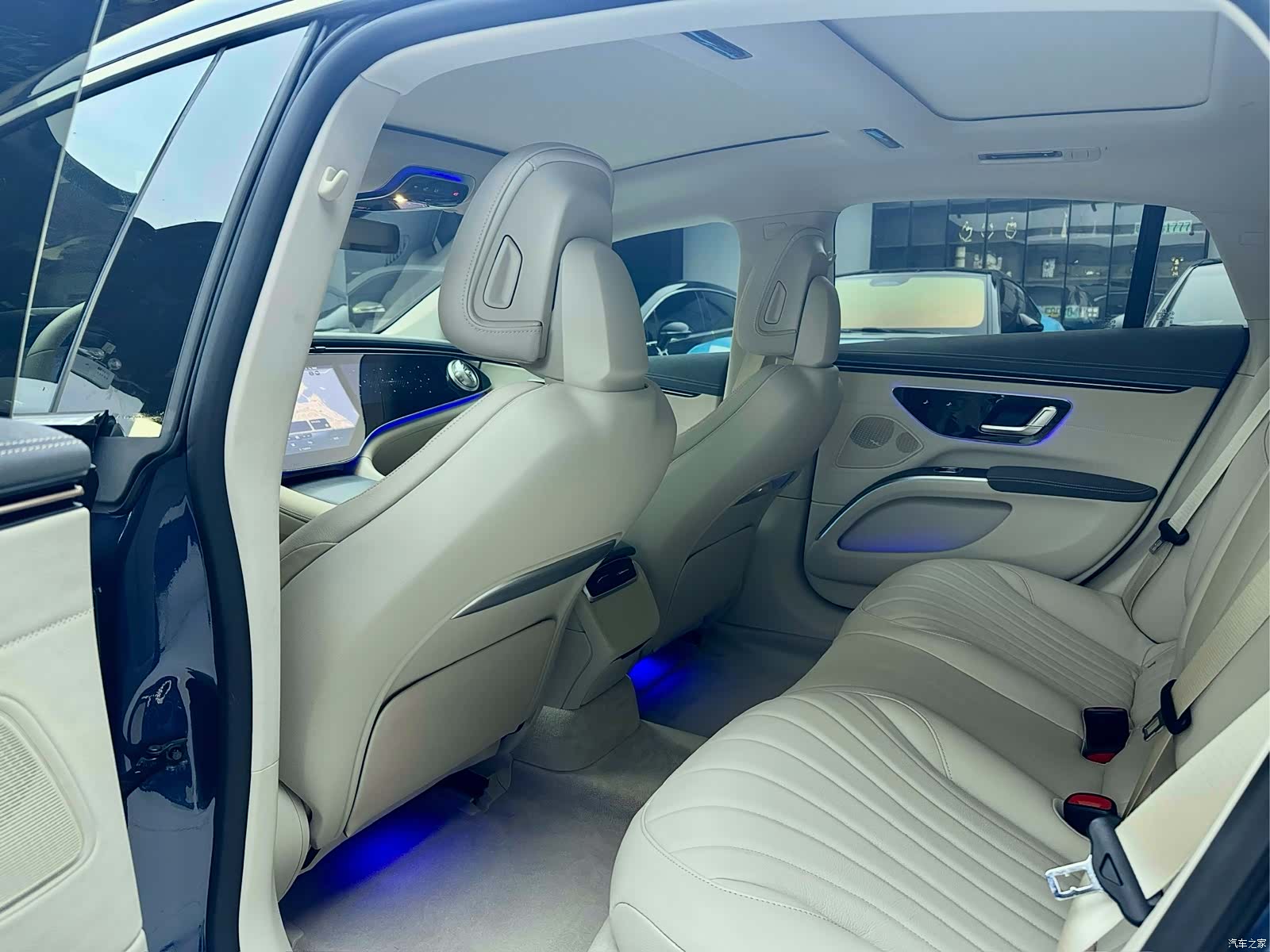 Mercedes-Benz EQS, 2022 7