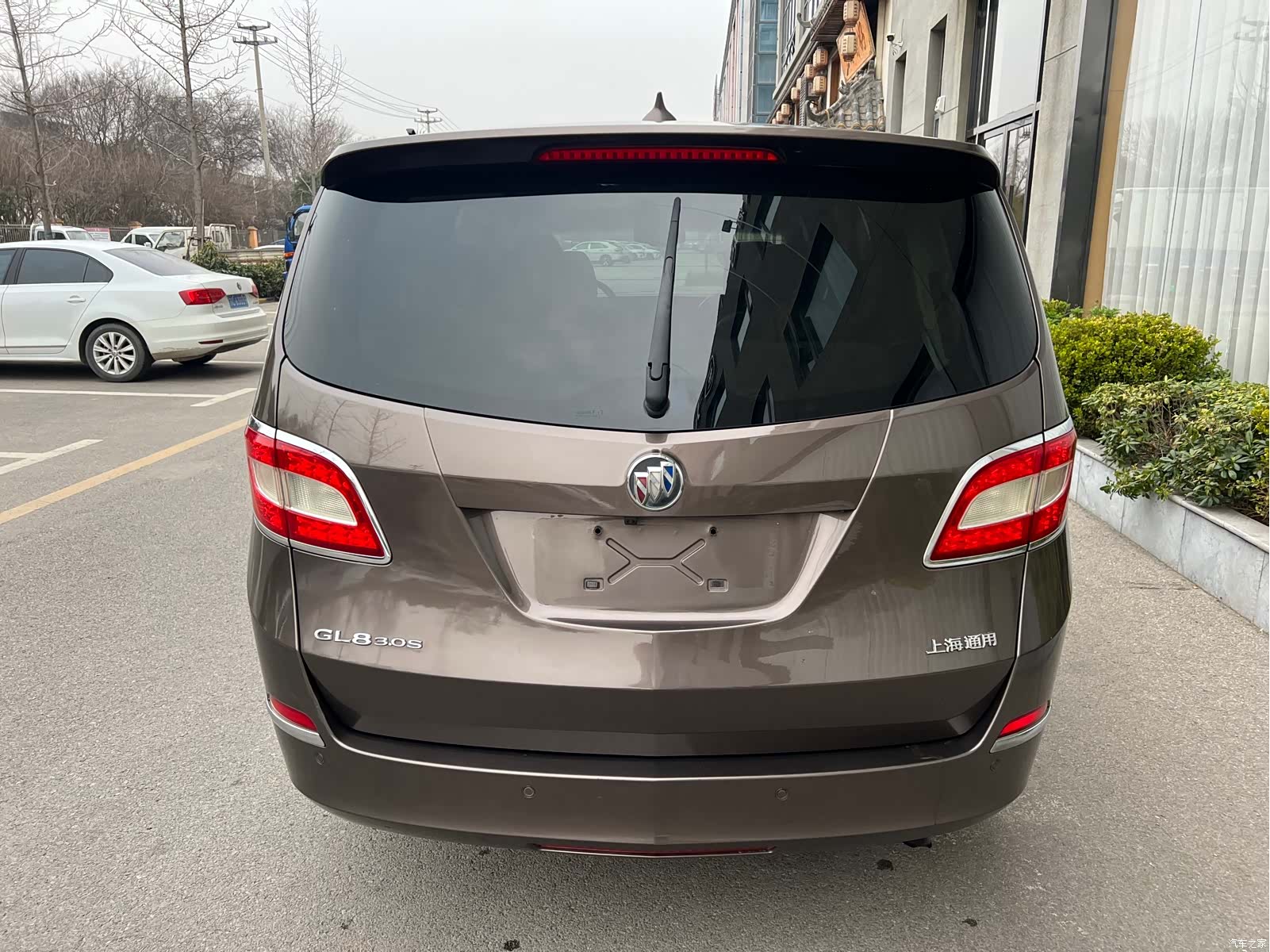 Buick GL8, 2012 8