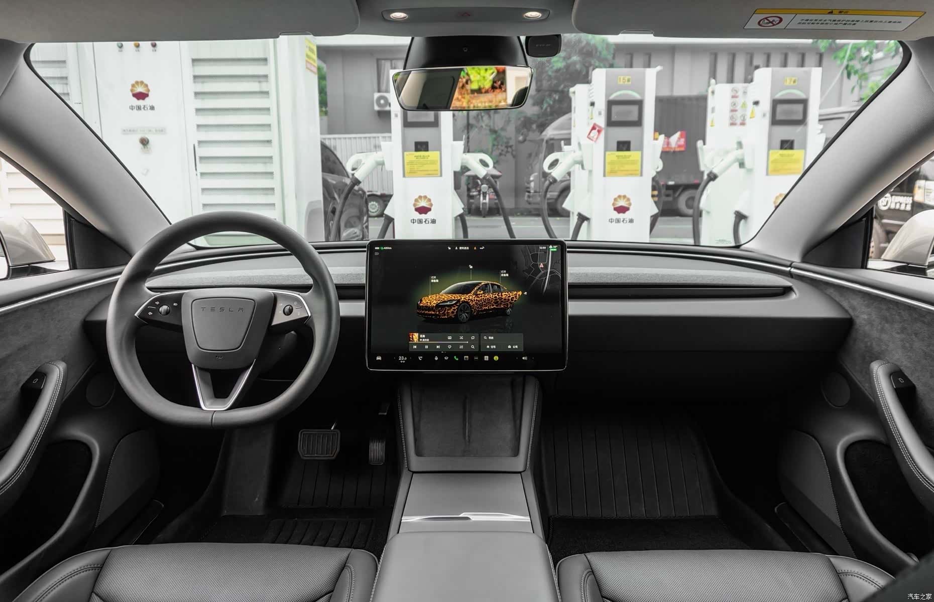 Tesla Model 3, 2024 12