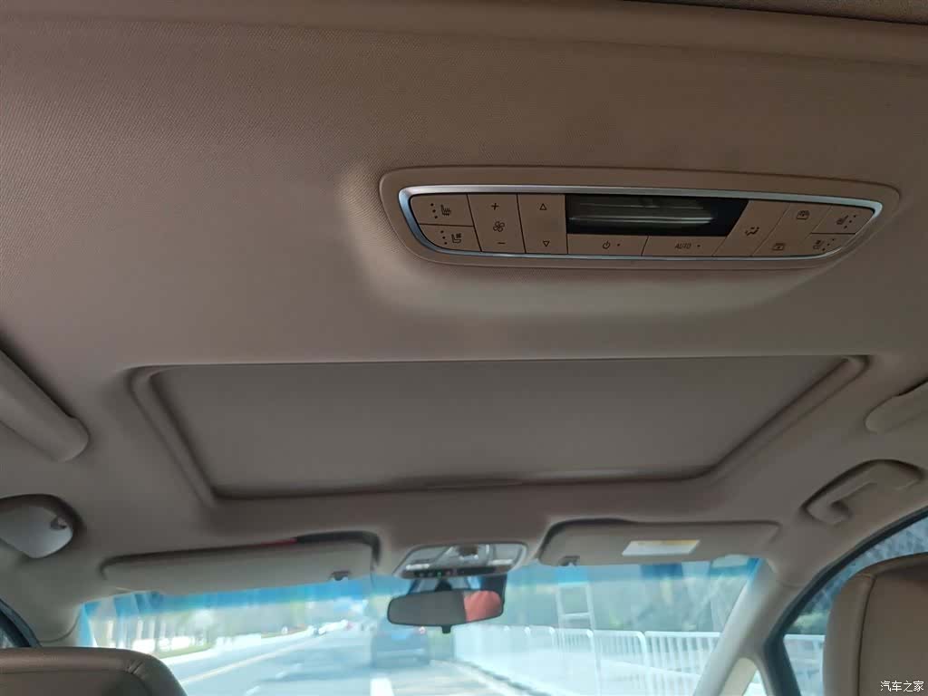 Buick GL8, 2018 9