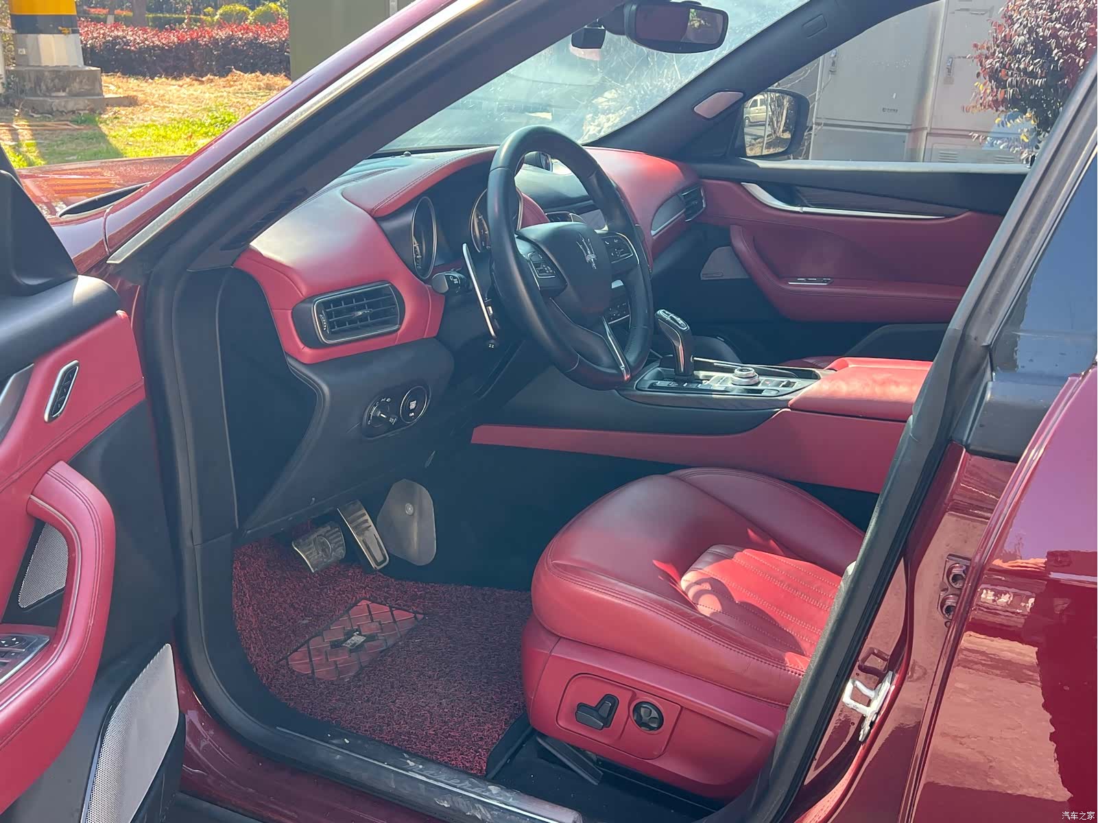 Maserati Levante, 2017 8