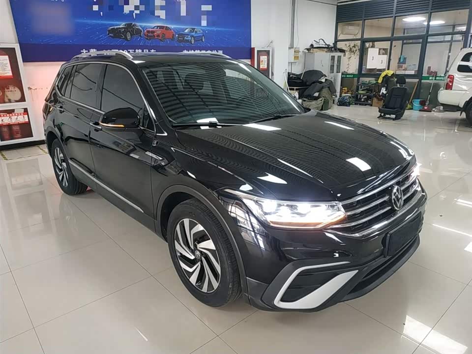 Volkswagen Tiguan L