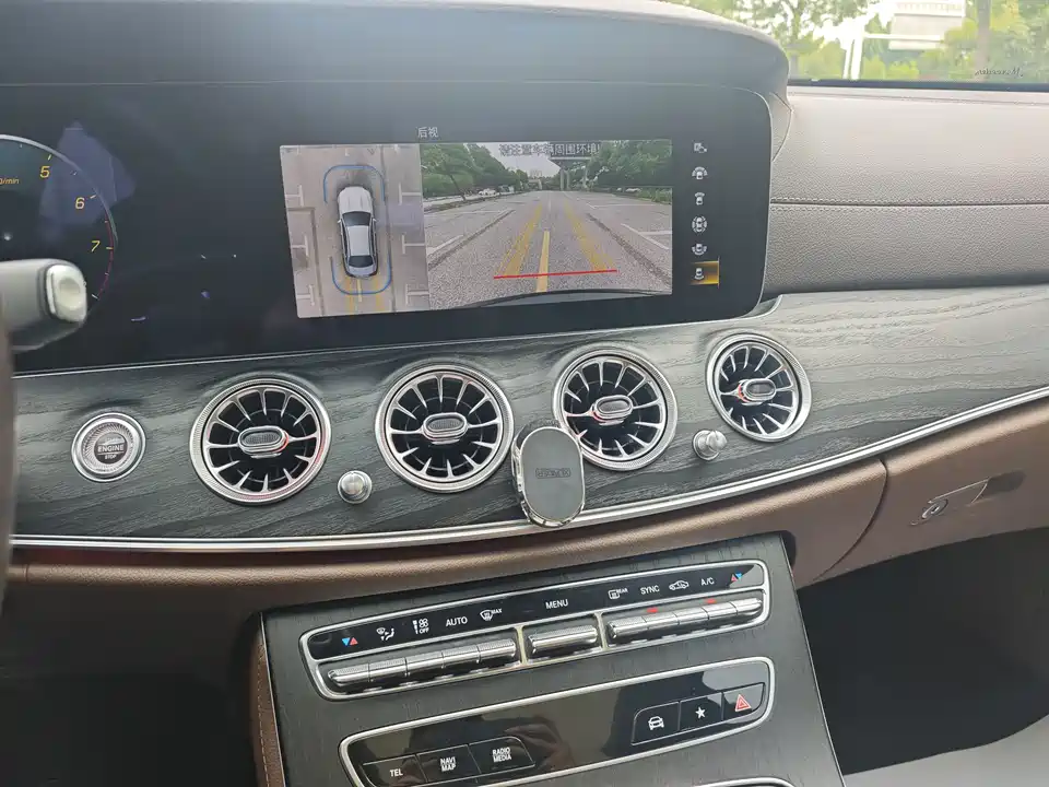 Mercedes-Benz E-class Mercedes-Benz E-class