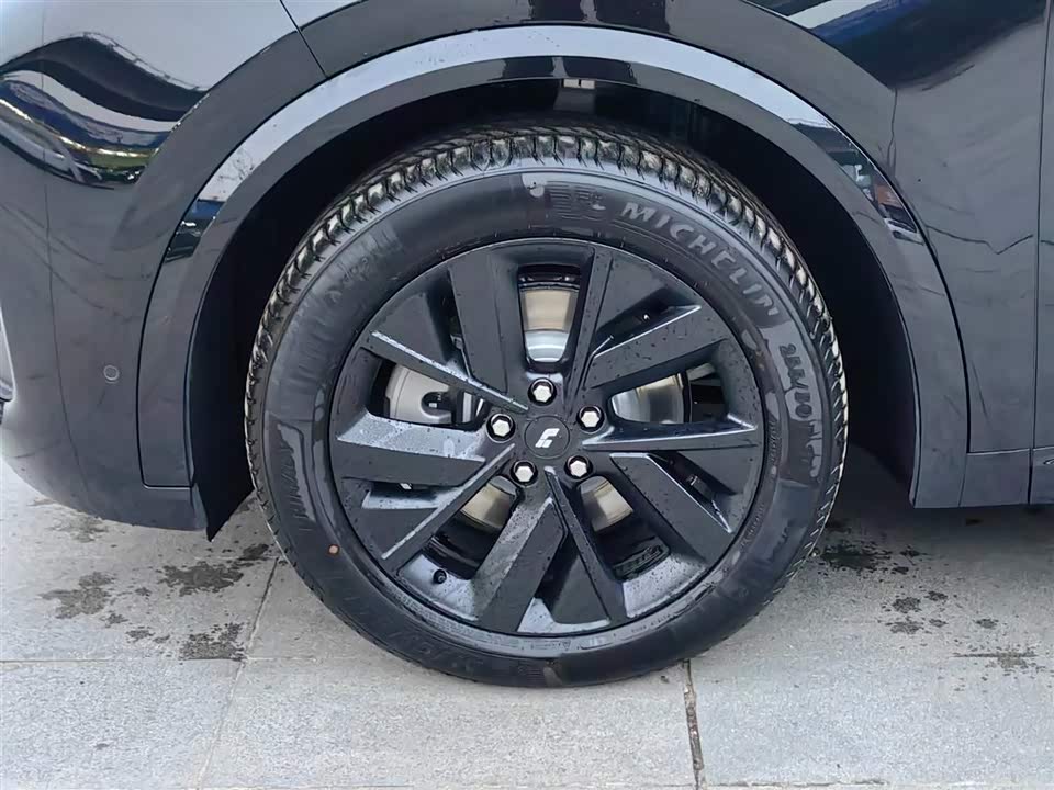Li Auto Ideal L8