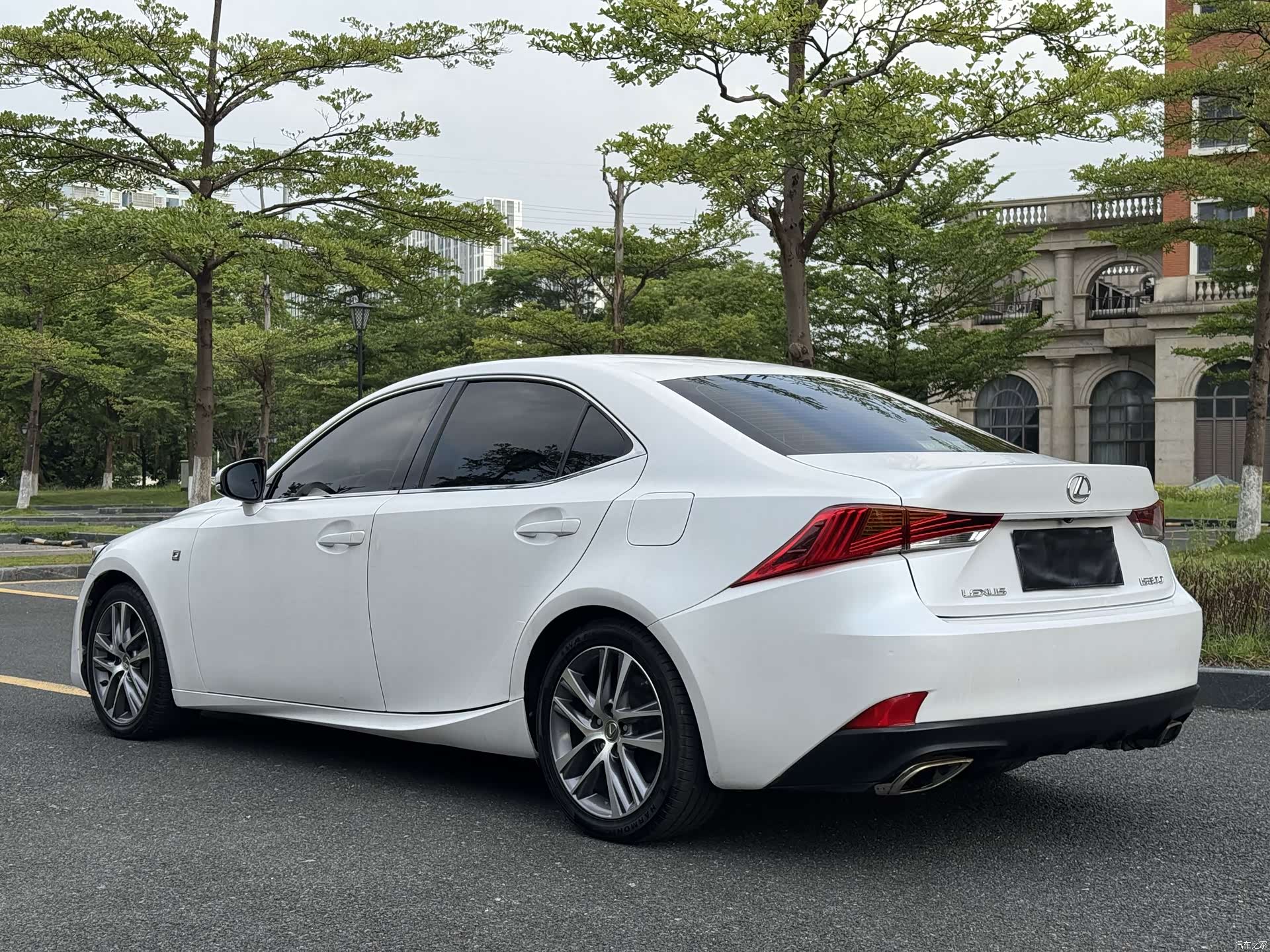 Lexus IS, 2018 7