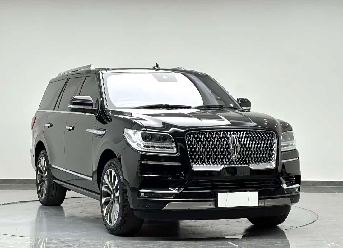 Lincoln Navigator, 2019 все фото