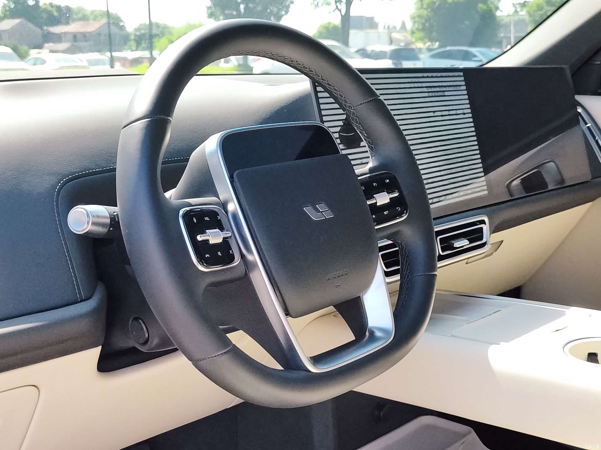Li Auto L9, 2025 13