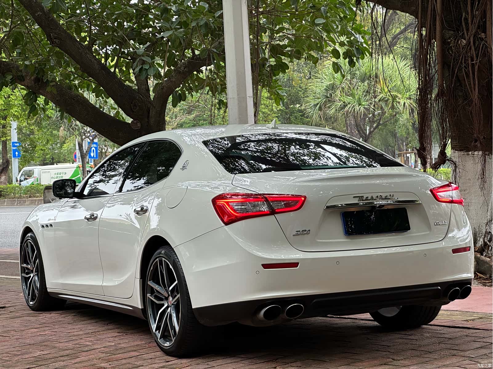 Maserati Ghibli, 2016 4