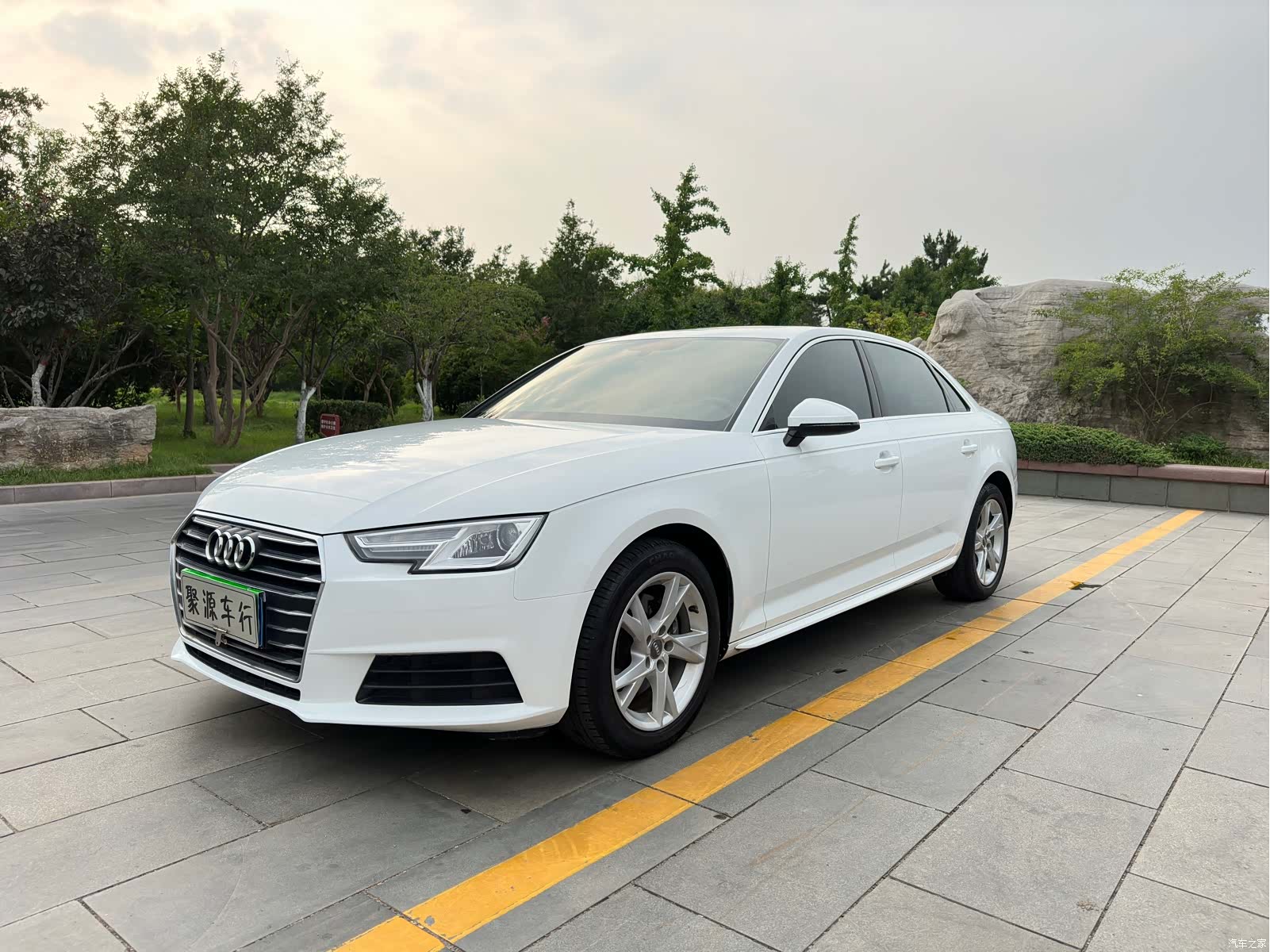 Audi A4L, 2017 3
