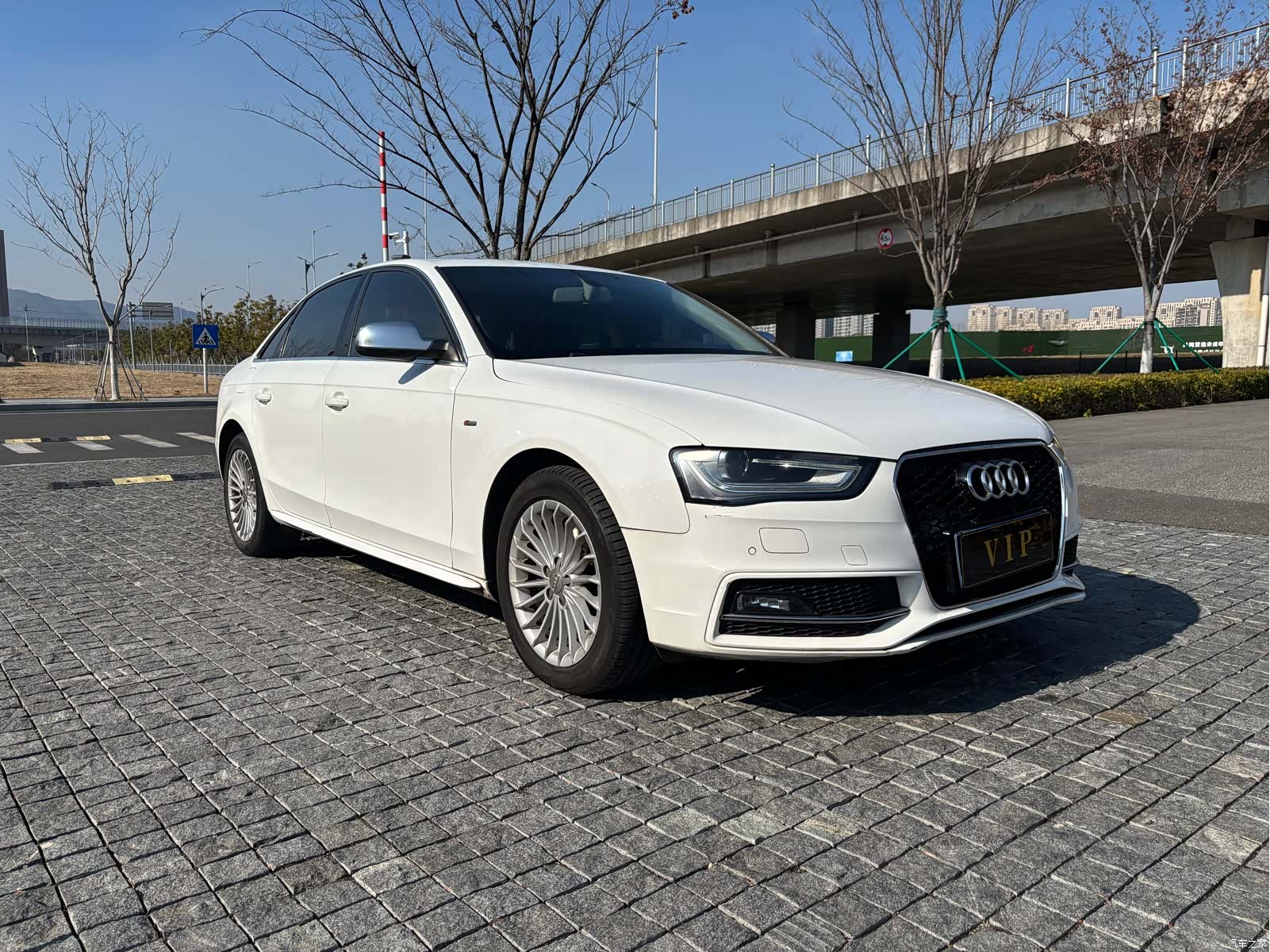 Audi A4L, 2014 12