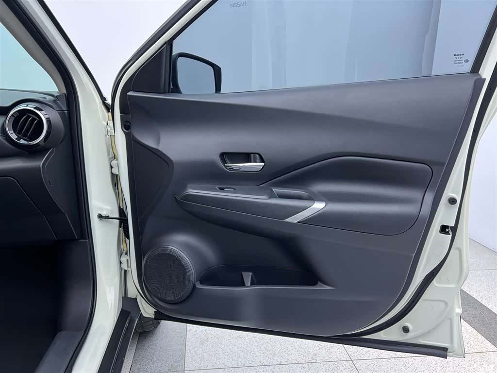 Nissan Kicks, 2023 17