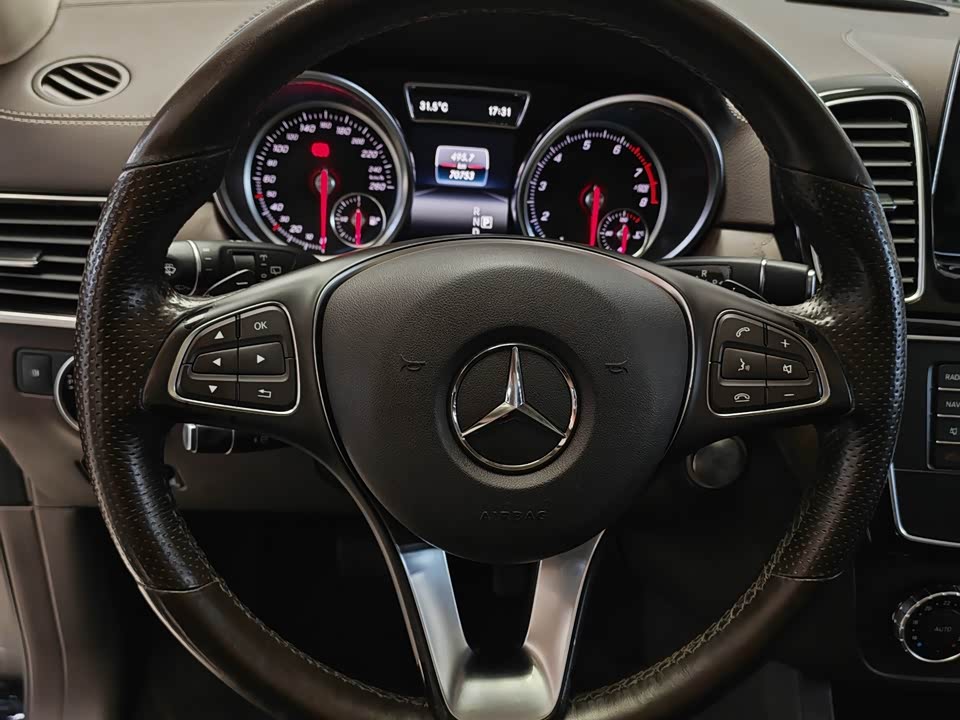 Mercedes-Benz GLE Mercedes-Benz GLE