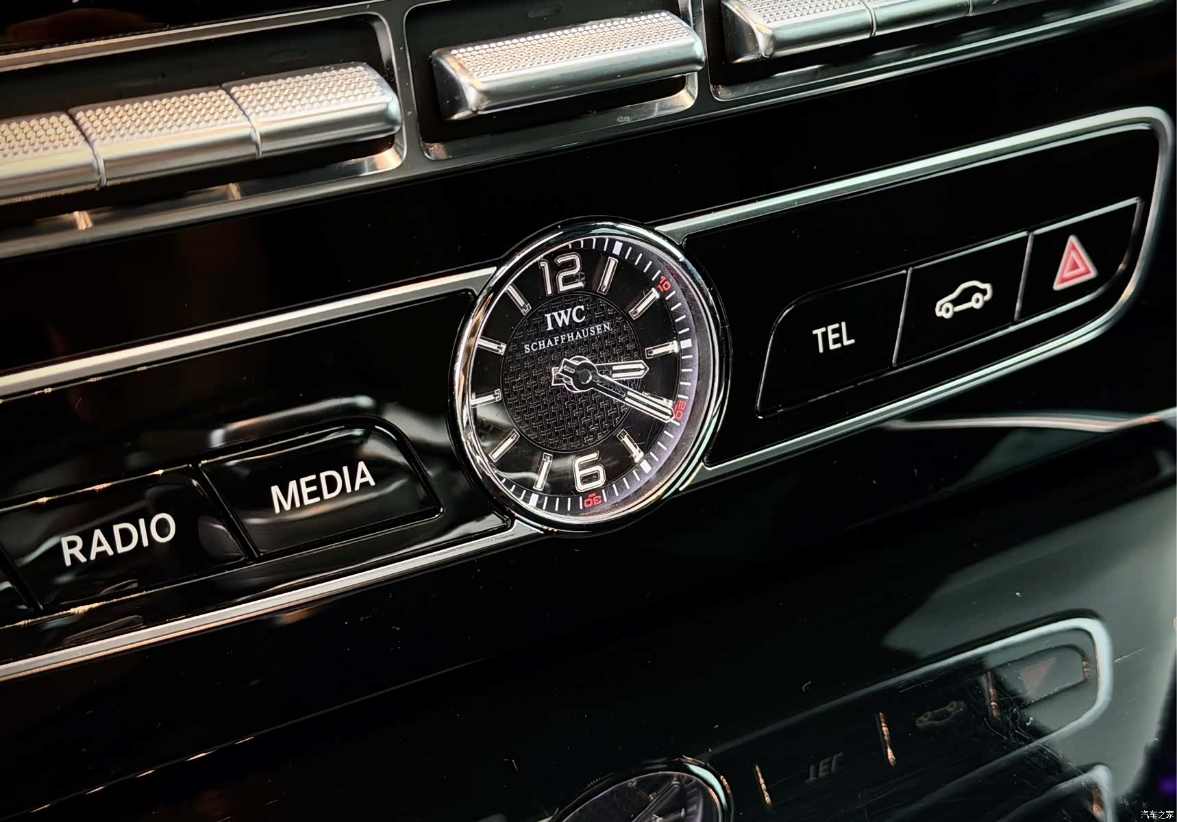 Mercedes-Benz G-Class, 2023 12